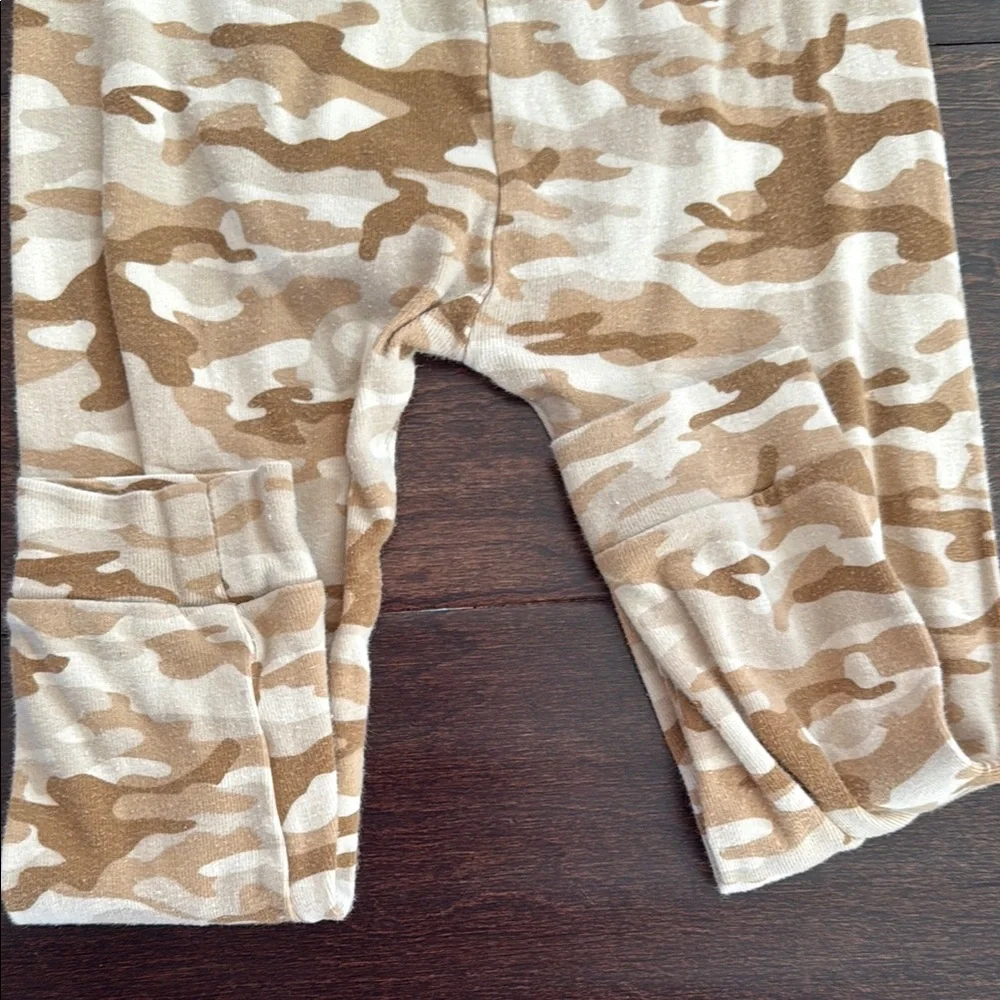 Baby GAP Gender Neutral Comfy Cozy Cotton Camo Print Pajamas!